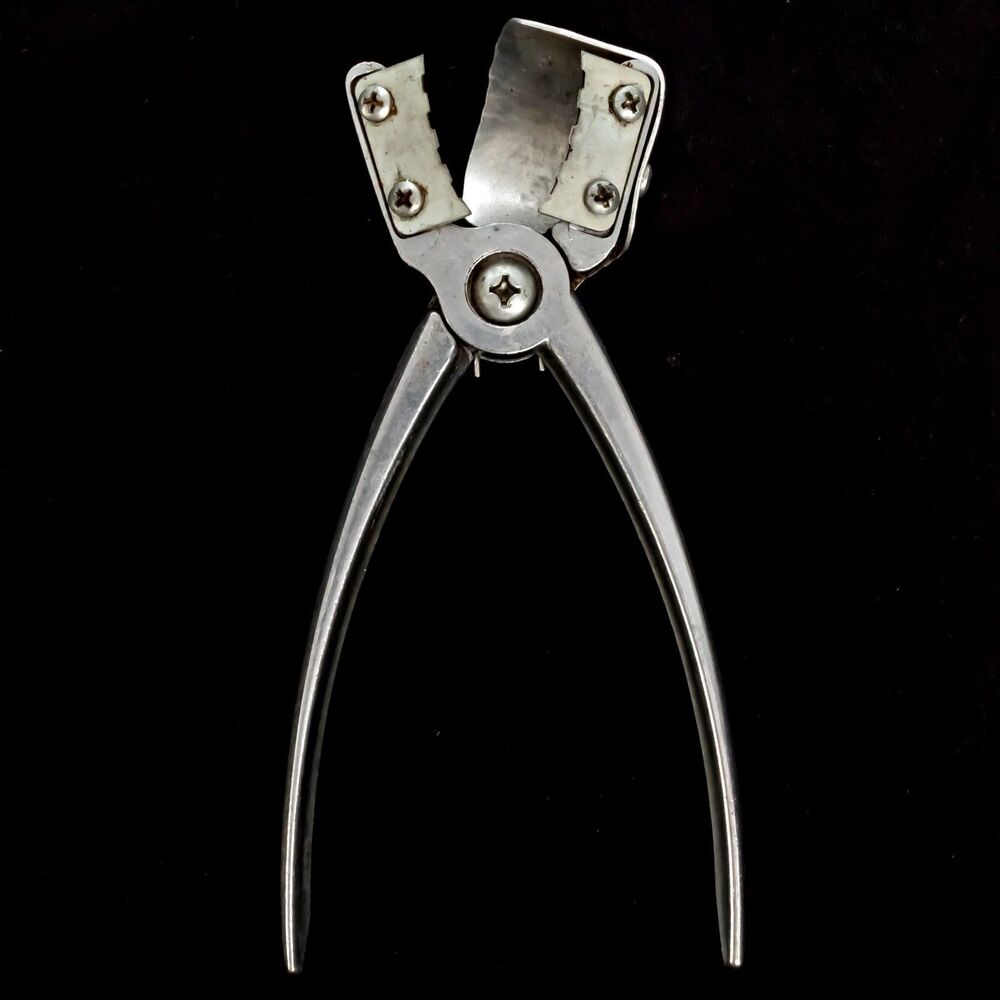 VTG Texan Model The YORK Aluminum Nut Sheller San Angelo TX Pecan Cracker